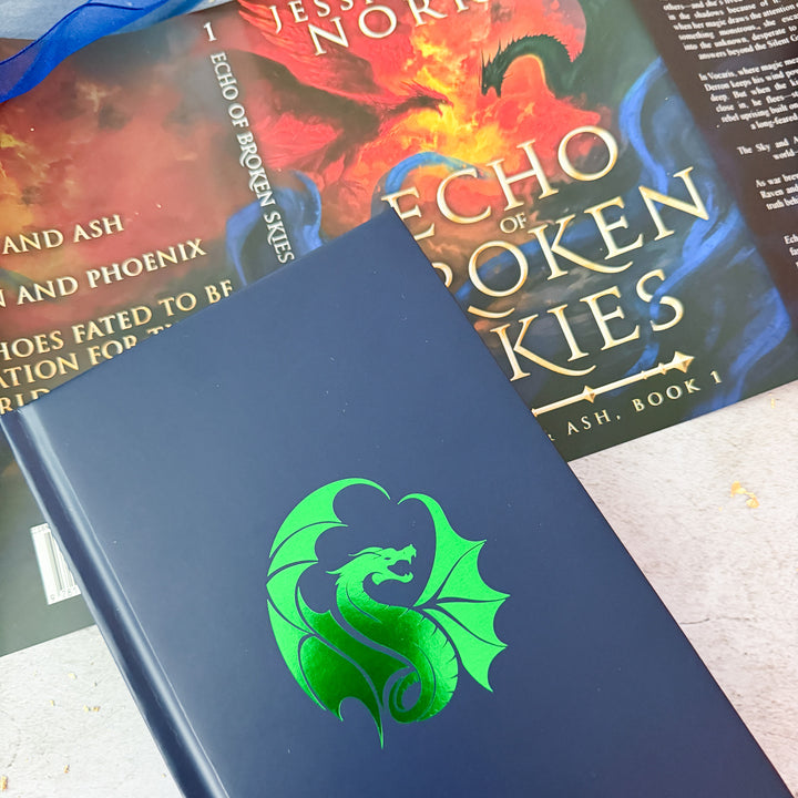 Close up of the green foiled dragon#autograph-option_unsigned