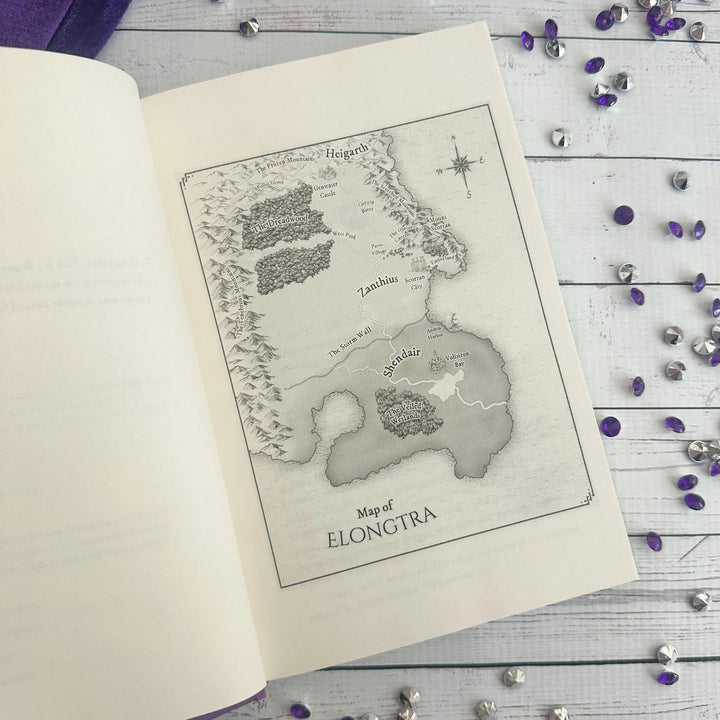 Stormsight open to the map of Elongtra#autograph-option_unsigned